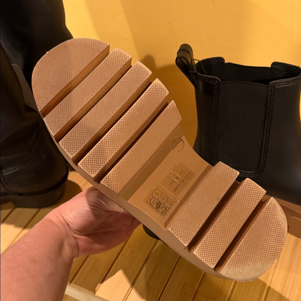 Jeffrey Campbell Black and Brown Platform Boots - Picture 3 of 3